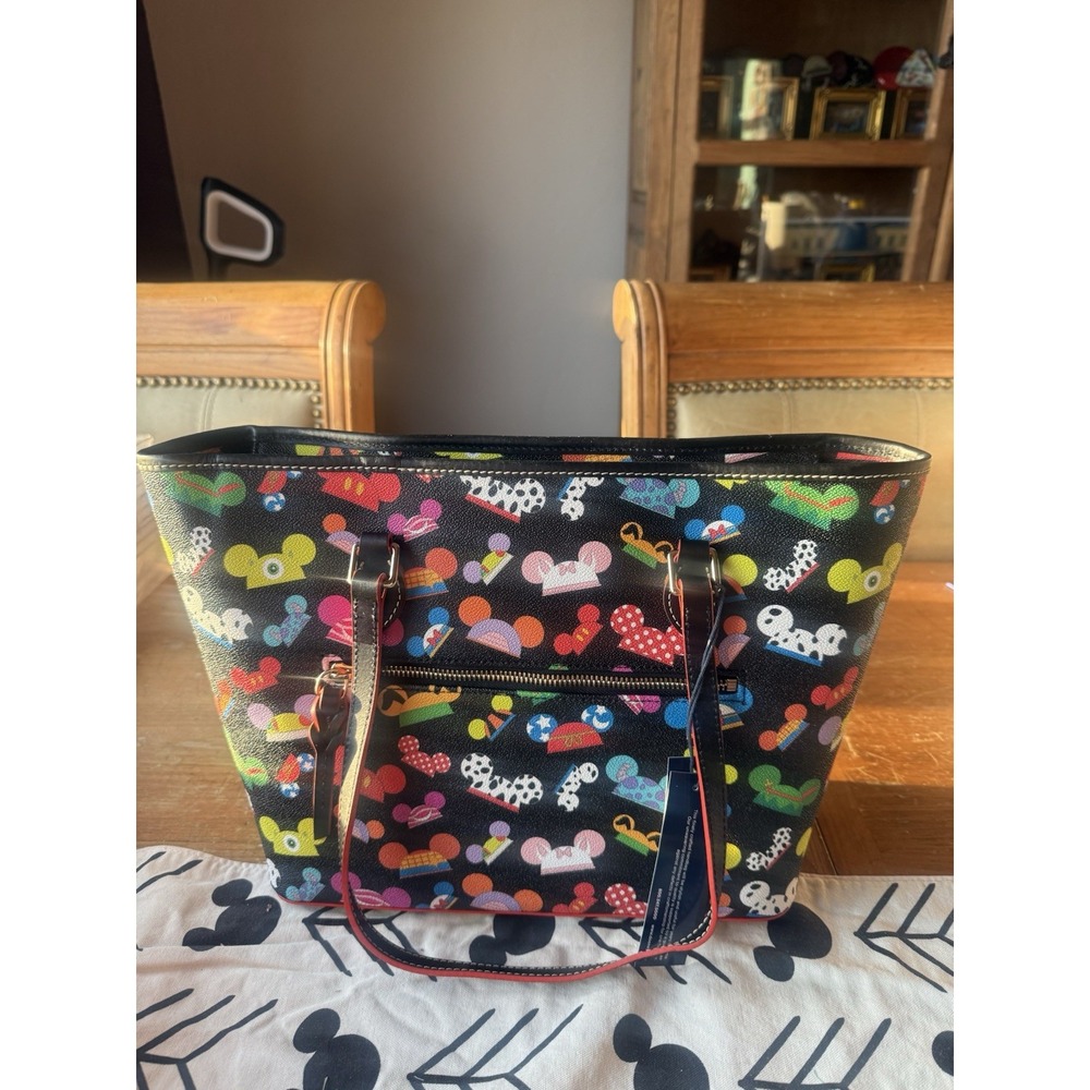 2025 Disney Dooney & Bourke Mickey Ear Hat Characters Tote Bag Purse A NWT - Picture 3 of 3